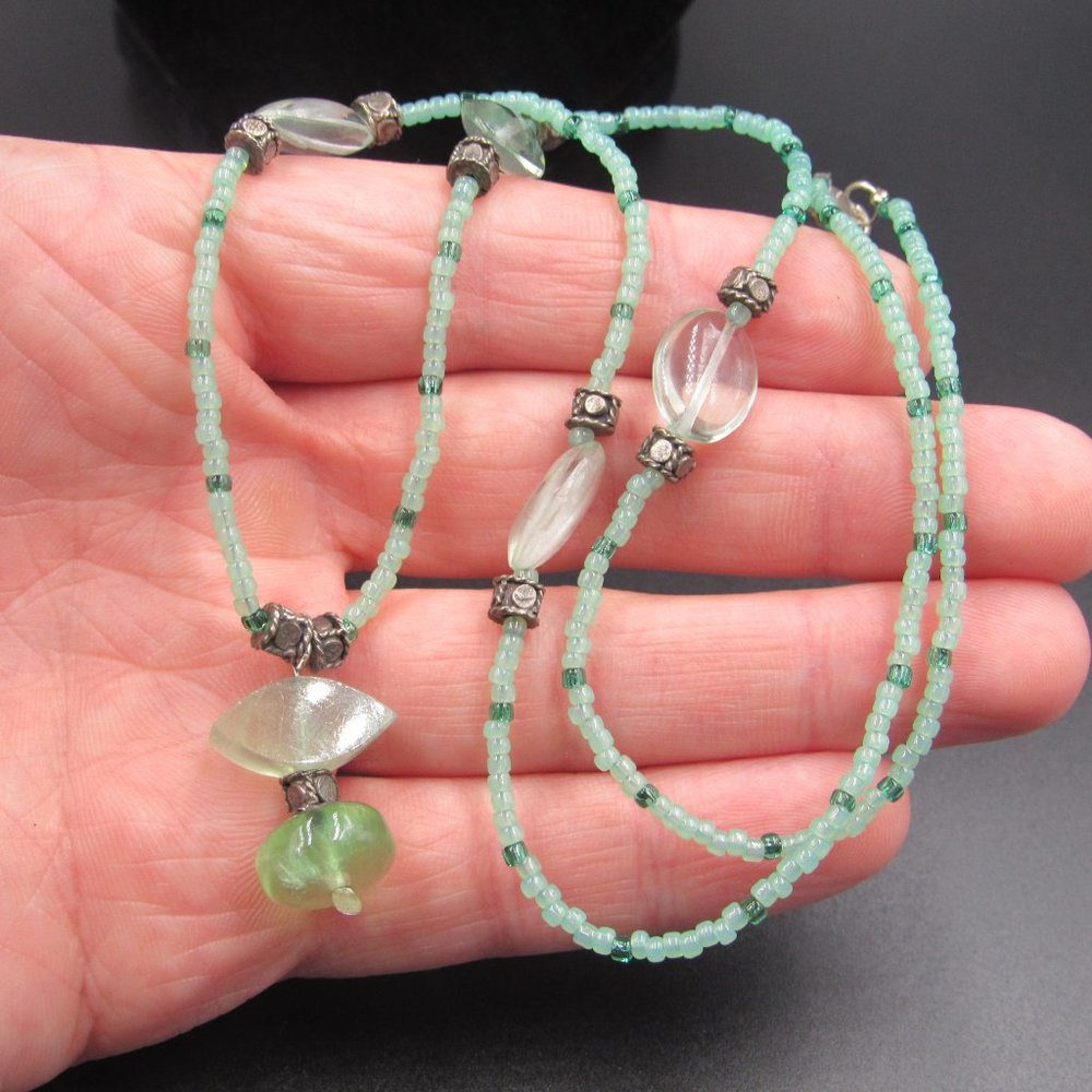 22" Sterling Silver Different Shades Of Jade Stone Necklace Vintage - Picture 2 of 7